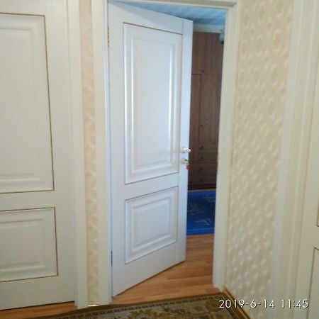 Комната Для Гостей Рядом С Станцией Метро Каменная Горка Minsk Bagian luar foto